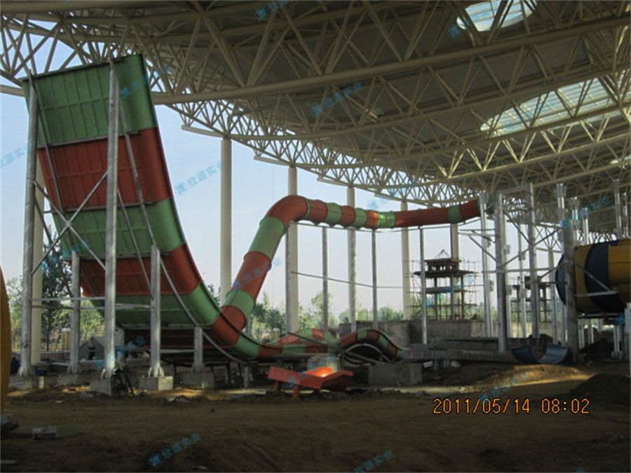 冲天回旋滑梯水上乐园大型滑梯