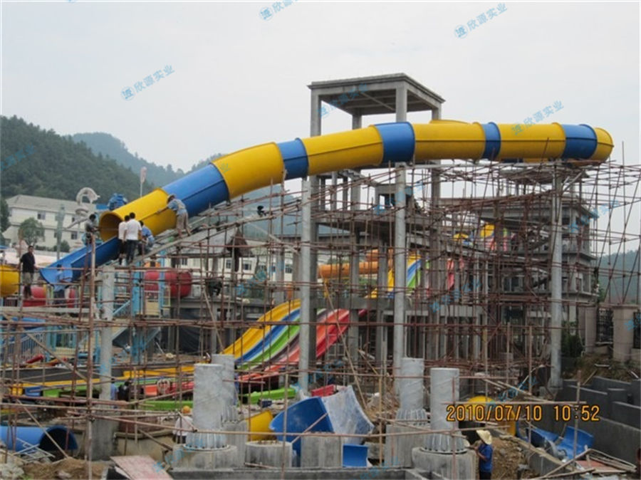 巨兽碗水上乐园大型滑梯