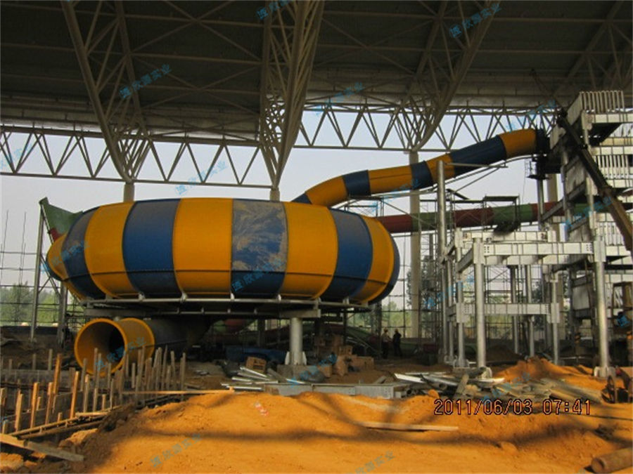 巨兽碗水上乐园大型滑梯