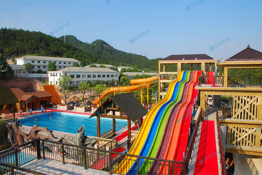 彩虹竞速波浪滑梯水上大型滑道定制