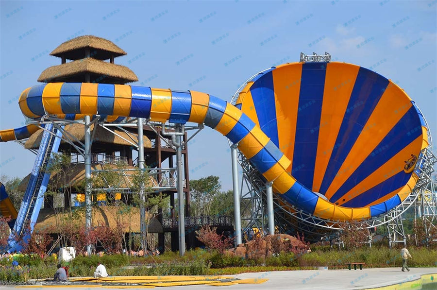 大喇叭水上大型滑梯