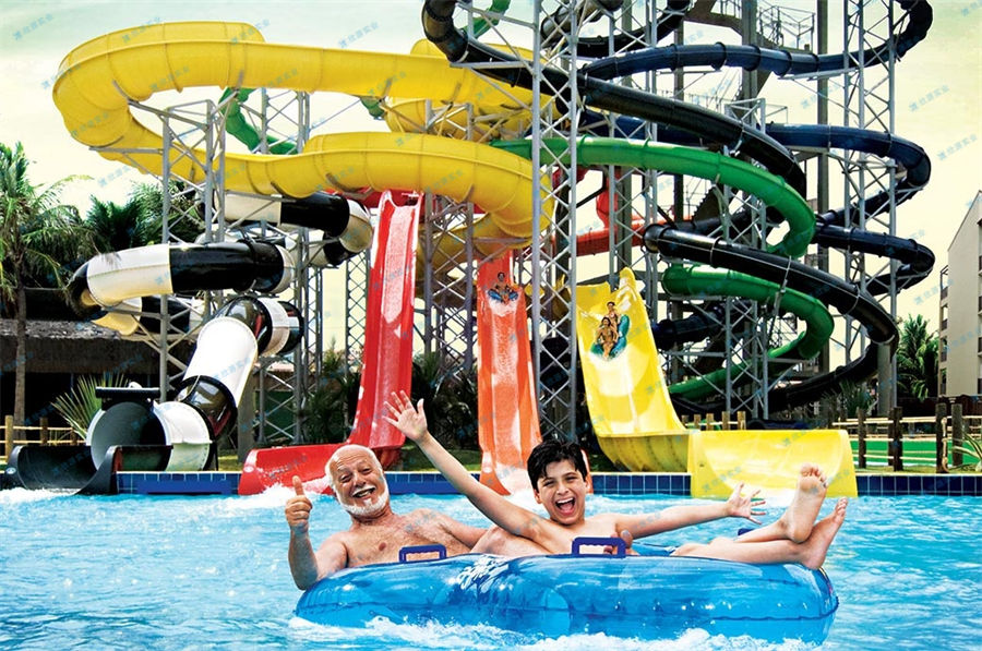 巨型管状滑道水上乐园大型滑梯