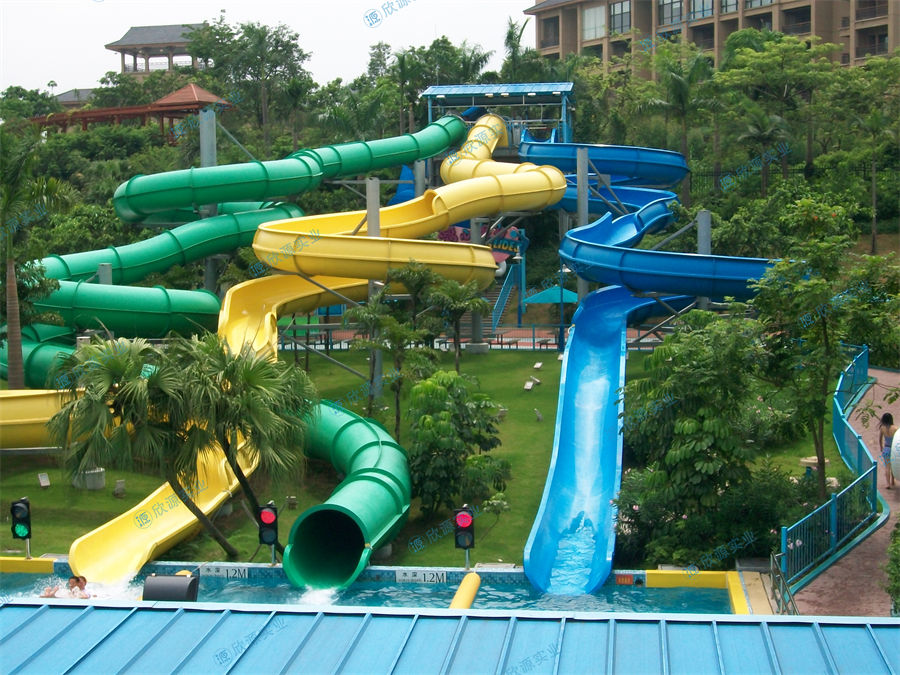 螺旋滑梯水上乐园大型滑梯
