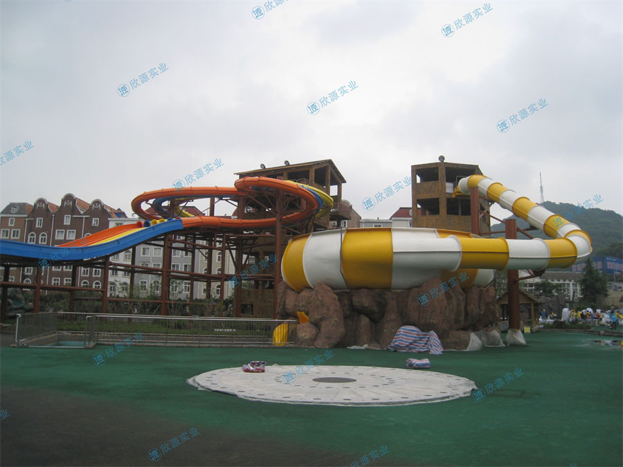 巨兽碗水上乐园大型滑梯