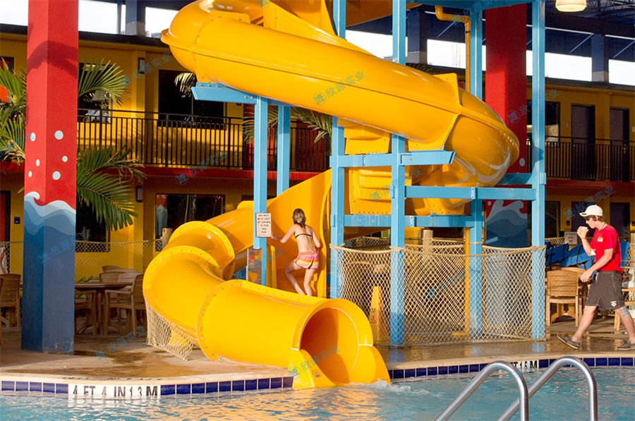 螺旋滑梯水上乐园大型滑梯