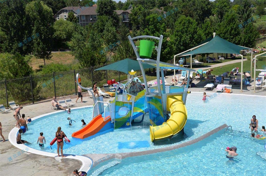 简约风格水上乐园水寨水屋