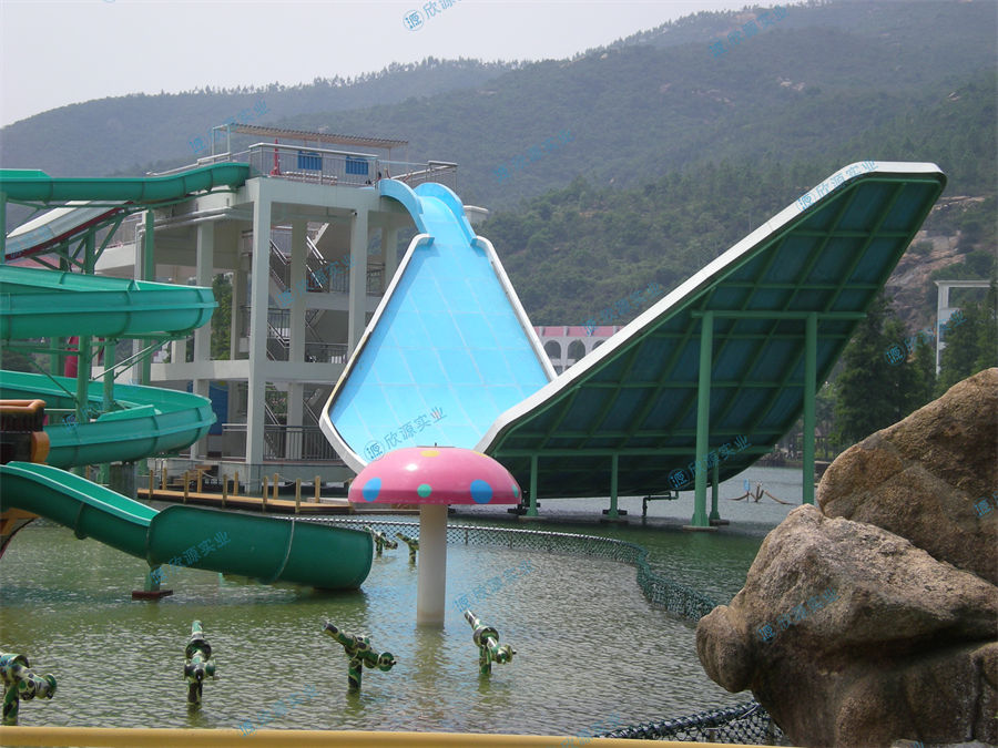 U型浪摆滑道水上乐园大型滑梯