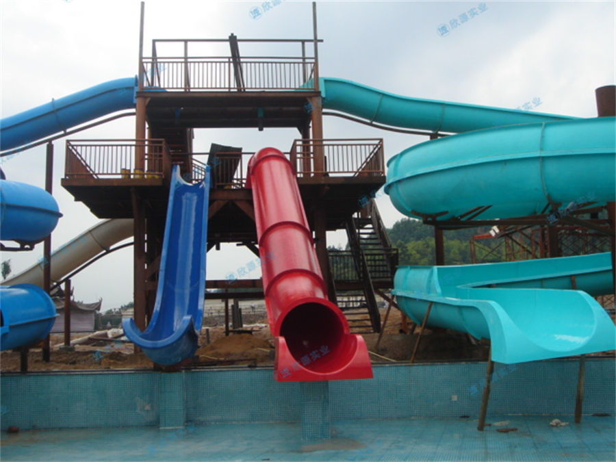 雪橇炮筒滑梯水上乐园大型滑梯