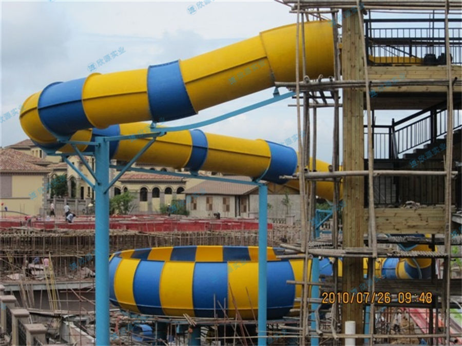 巨兽碗水上乐园大型滑梯